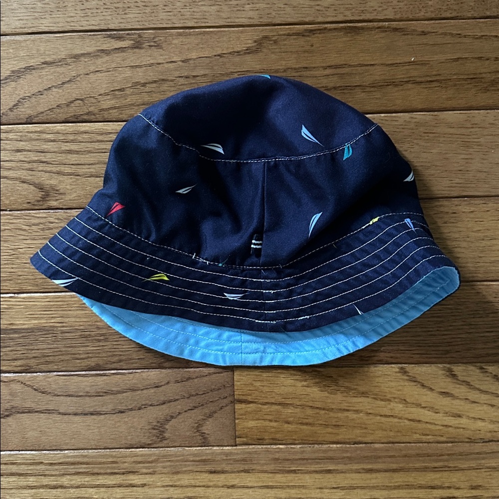 ☀️ NAUTICA Kids Bucket Hat with Sailboat Accents navy blue size 5 6 sun hat EUC